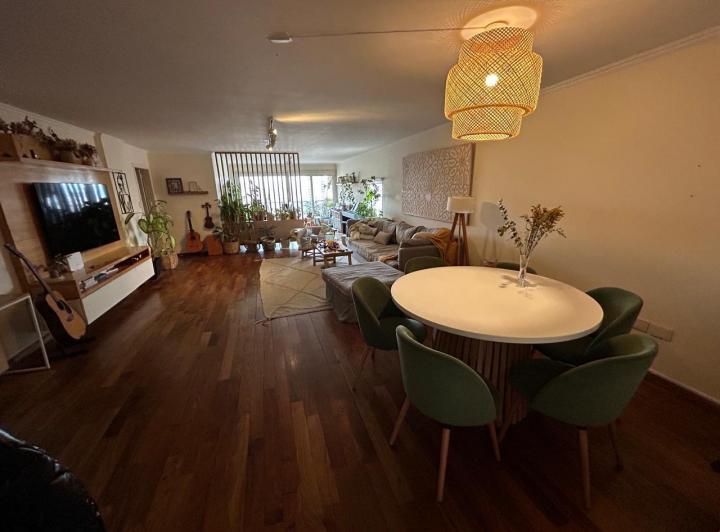 Departamento · 305m² · 6 Ambientes · 1 Cochera