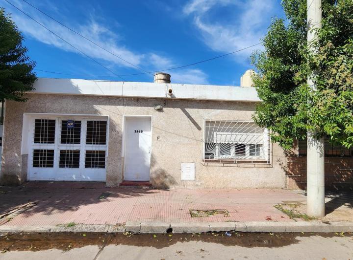 Casa · 89m² · 5 Ambientes · 1 Cochera