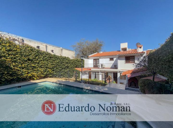 Casa · 257m² · 3 Dormitorios · 1 Cochera