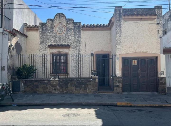 Casa · 181m² · 4 Ambientes · 1 Cochera