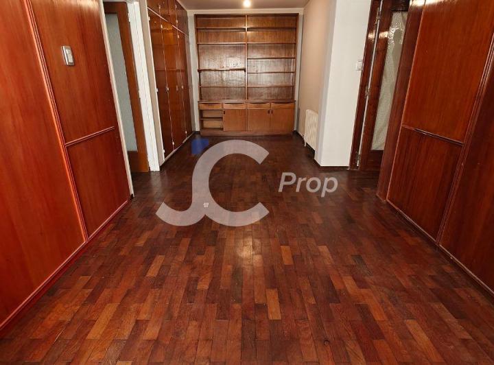 Departamento · 188m² · 5 Ambientes · 1 Cochera
