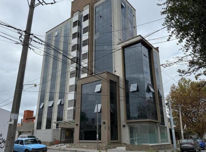 Edificio · 1580m² · 6 Ambientes