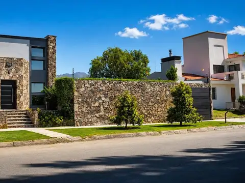 Casa en Venta en El Challao, Las Heras