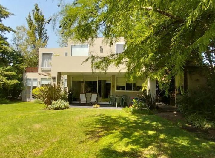 Casa · 165m² · 3 Ambientes