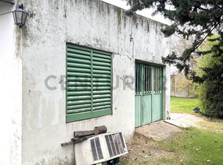 Casa · 135m² · 4 Ambientes · 2 Cocheras