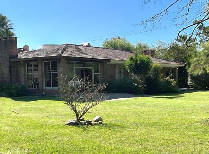 Casa · 180m² · 5 Ambientes