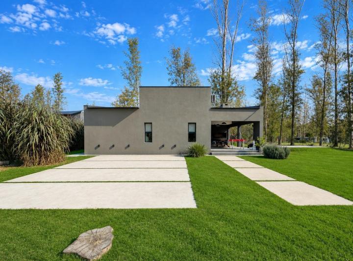 Casa · 130m² · 3 Ambientes · 2 Cocheras