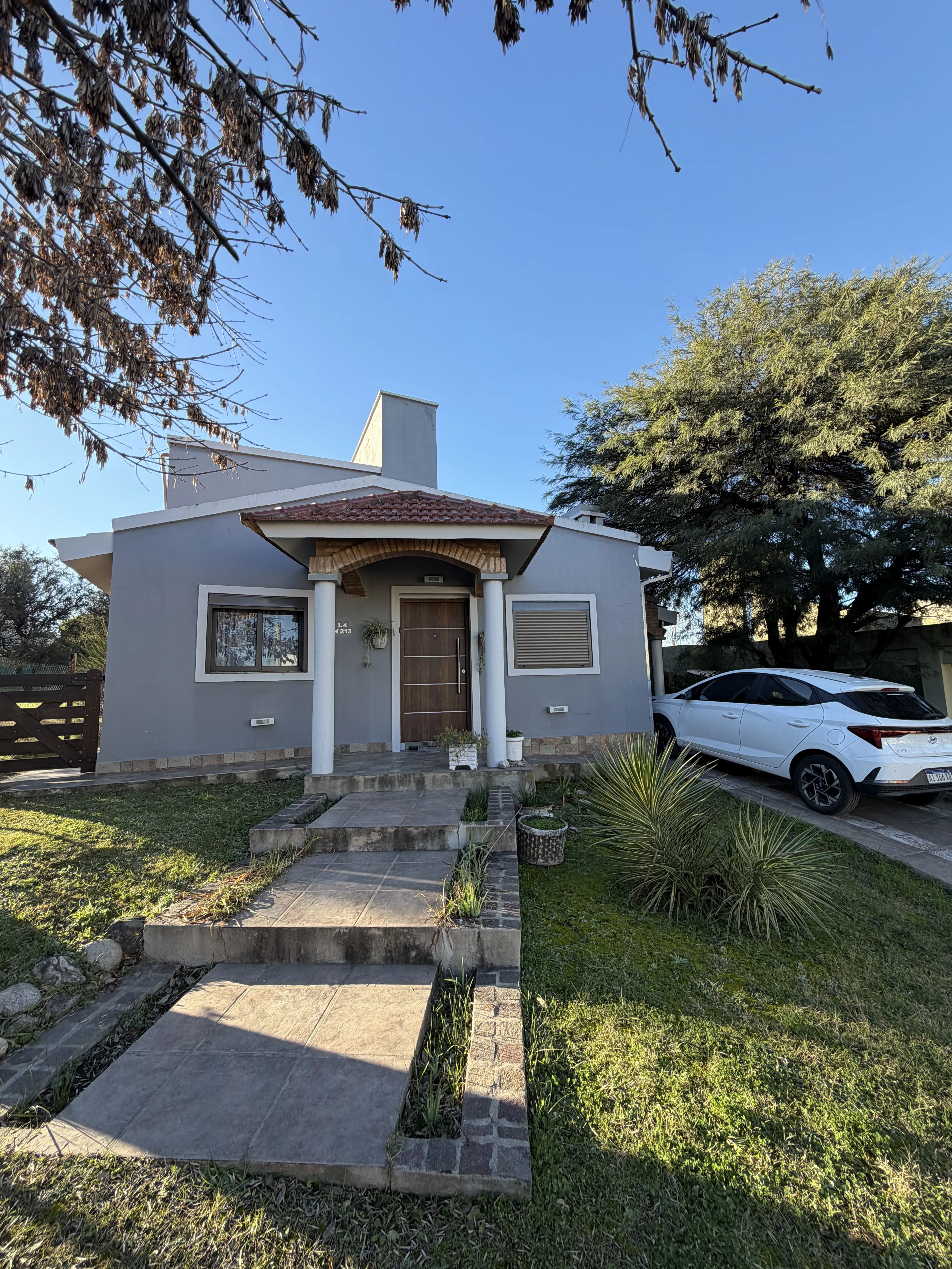 LA ESTANZUELA - CASA DE 3 DORMITORIOS EN VENTA