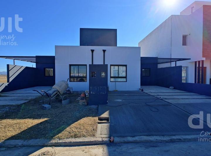 Casa · 72m² · 4 Ambientes · 1 Cochera