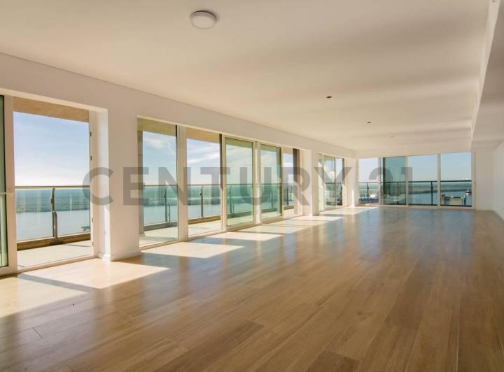Departamento · 230m² · 4 Ambientes · 2 Cocheras