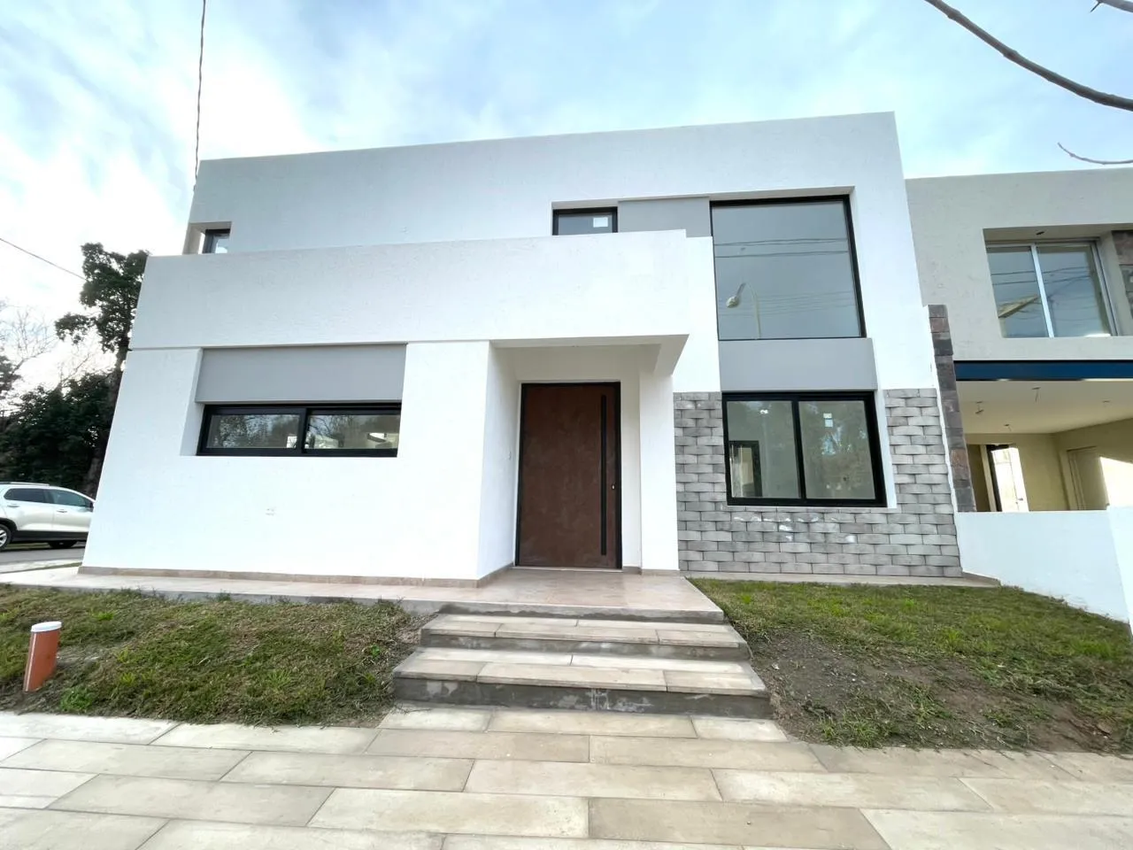 CASA EN VENTA A ESTRENAR APTA CREDITO 3 DORMITORIOS JARDIN DE LAS TEJAS AL LADO...