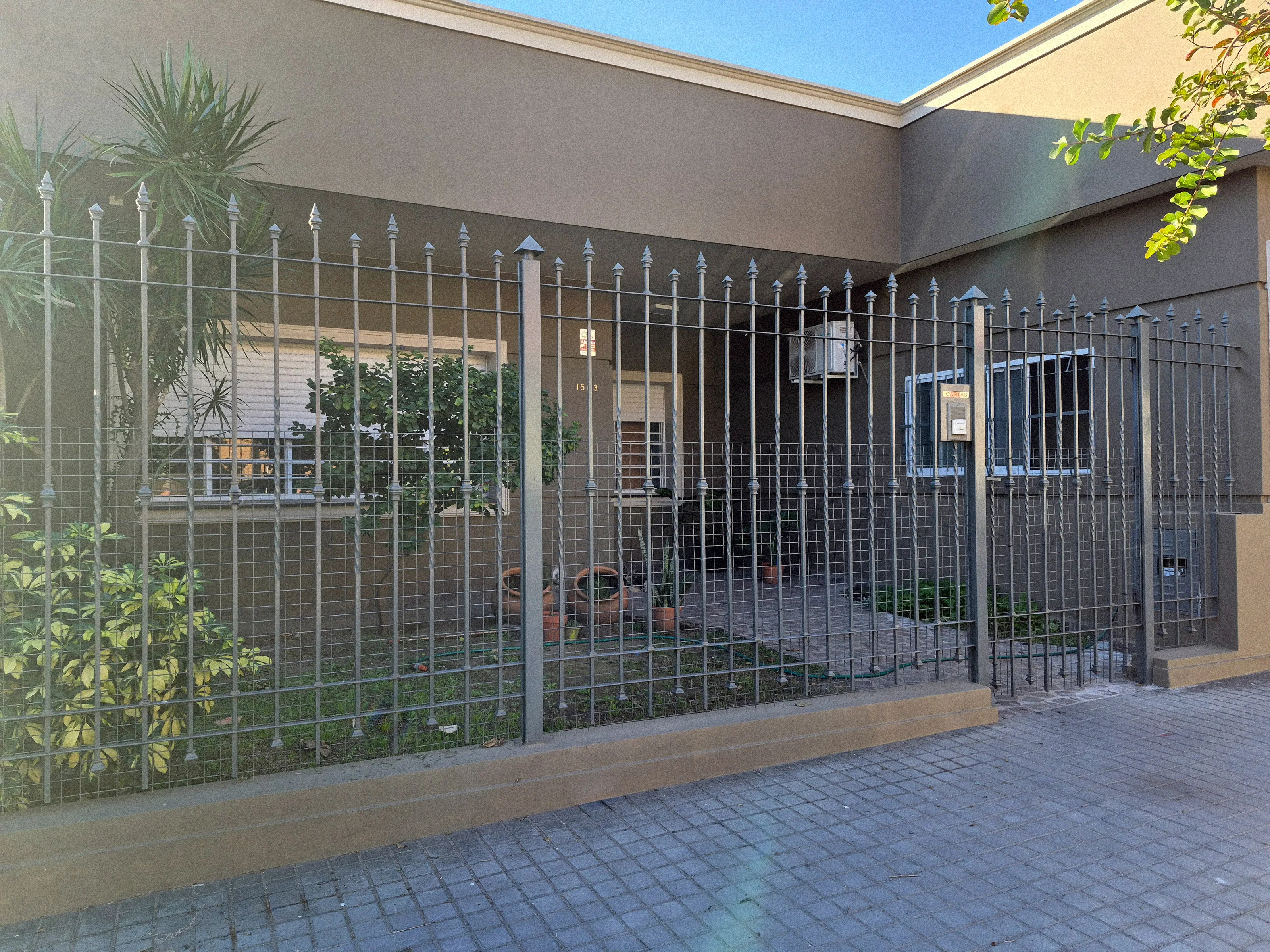 Viví en General Paz: Excelente Casa de 3 Dorm, Patio con Pileta y garaje pasante