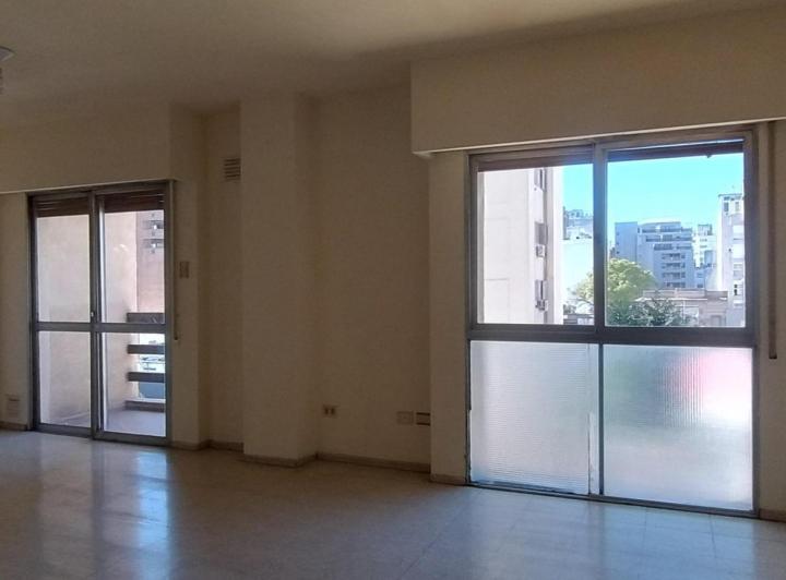 Departamento · 80m² · 6 Ambientes