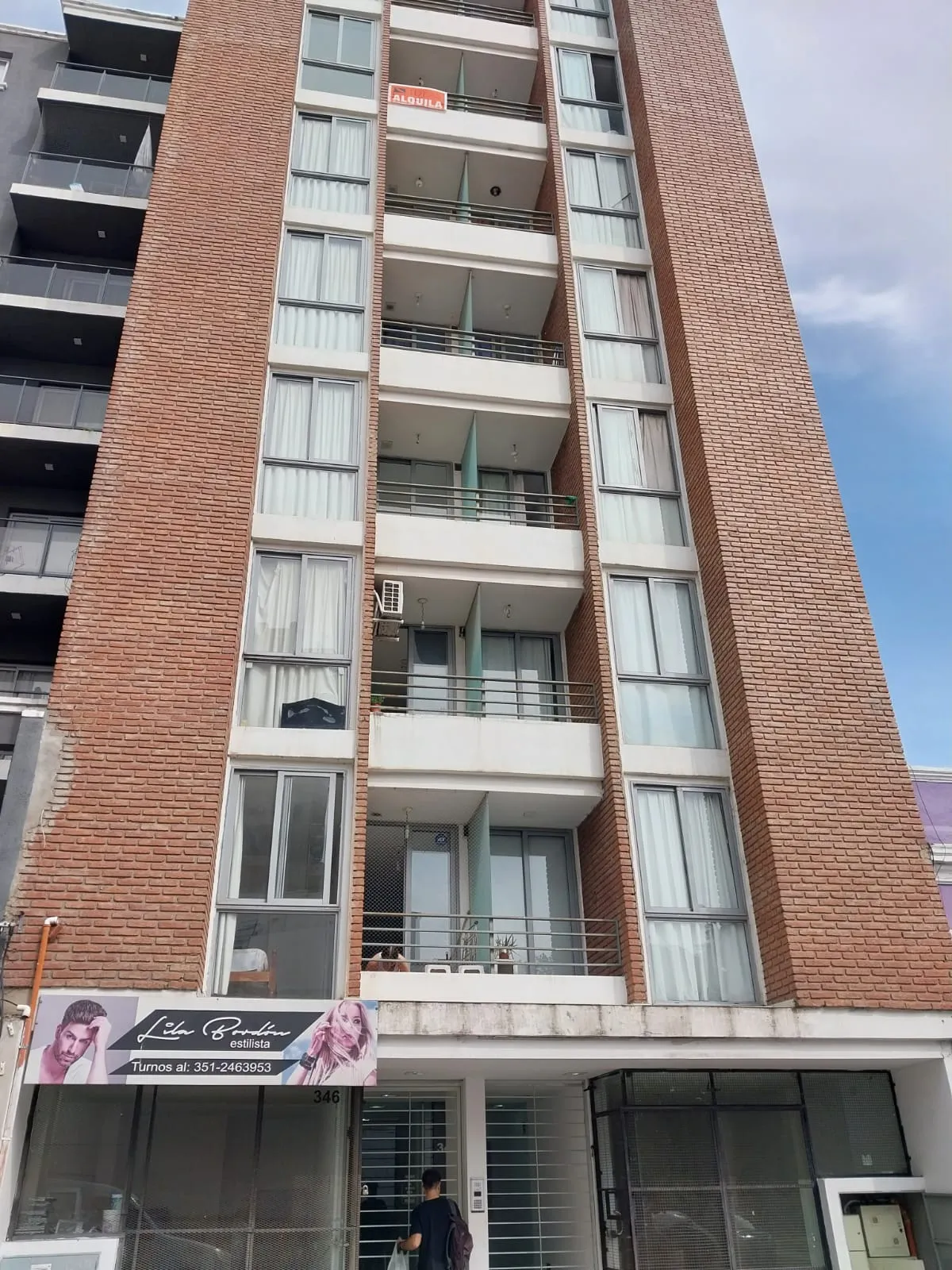 * Dpto 1 Dorm. a mts Bv Illia* 3 Piso con renta