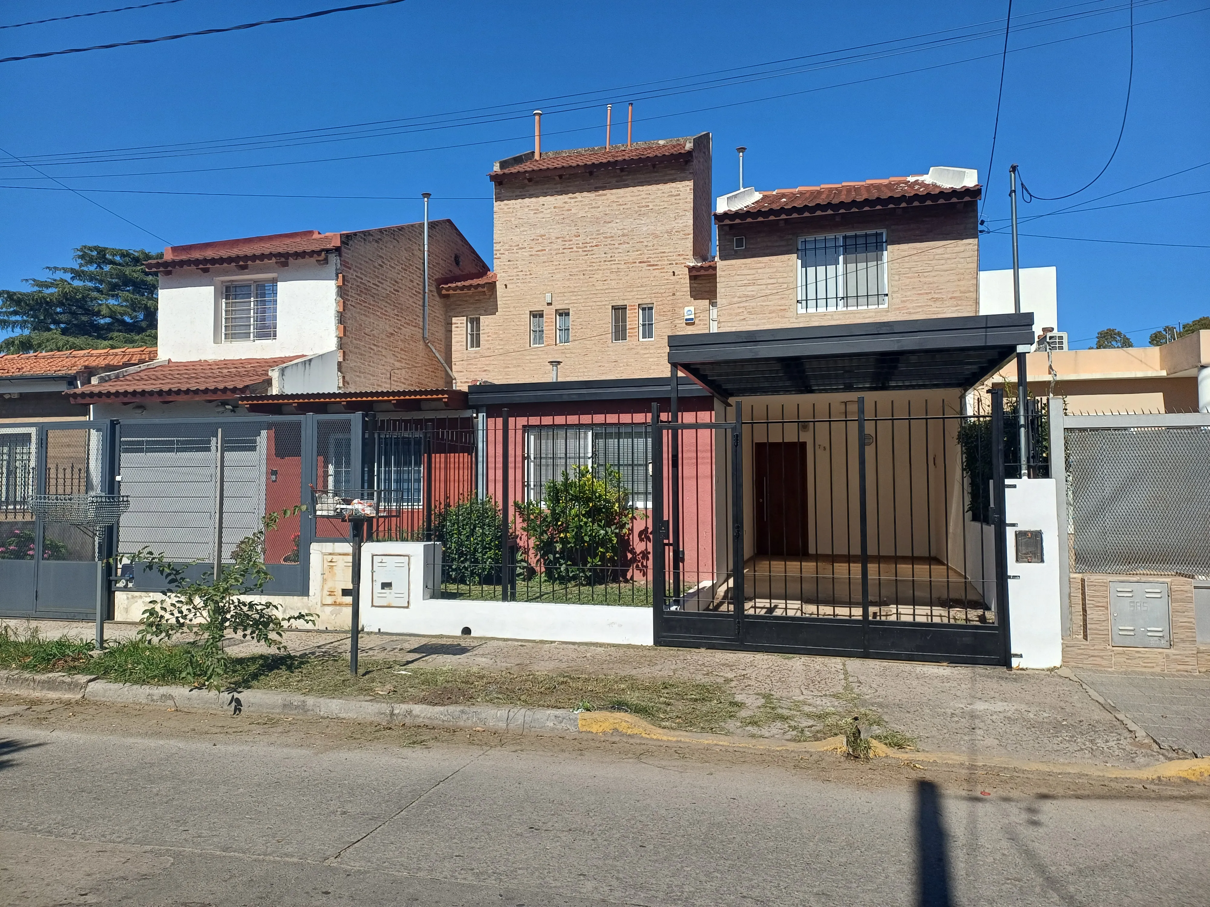 Unquillo 475 pileta cochera doble 3 dorm. excelente estado!