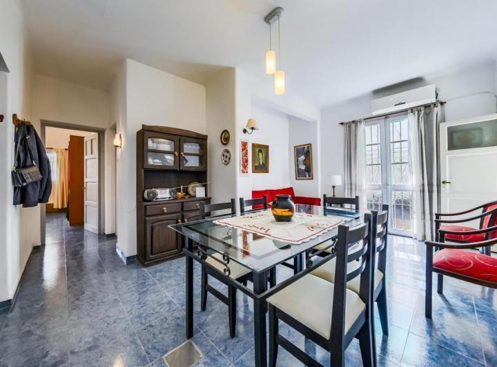 Casa · 200m² · 12 Ambientes