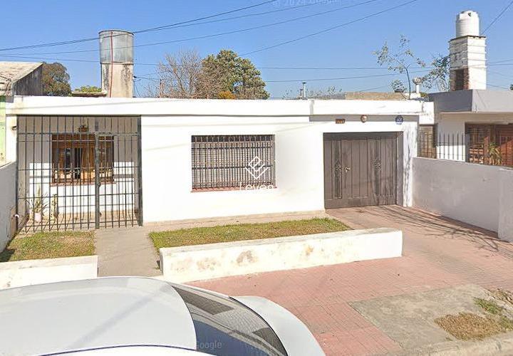 Casa · 145m² · 4 Ambientes · 3 Cocheras
