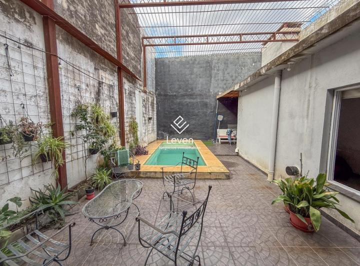 Casa · 146m² · 4 Ambientes · 1 Cochera