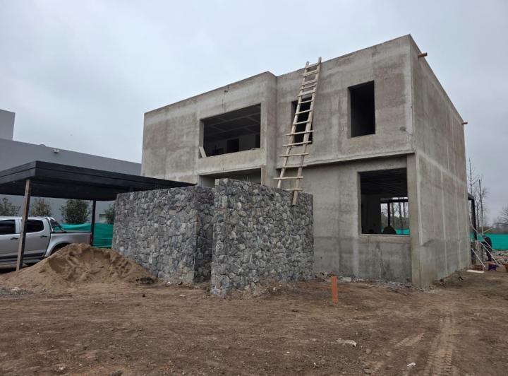 Casa · 354m² · 6 Ambientes