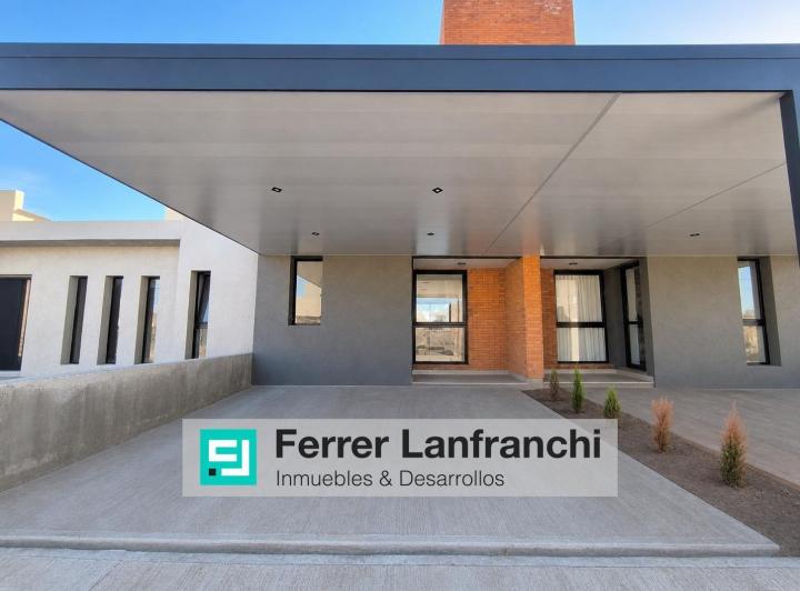 Casa · 110m² · 3 Dormitorios · 2 Cocheras