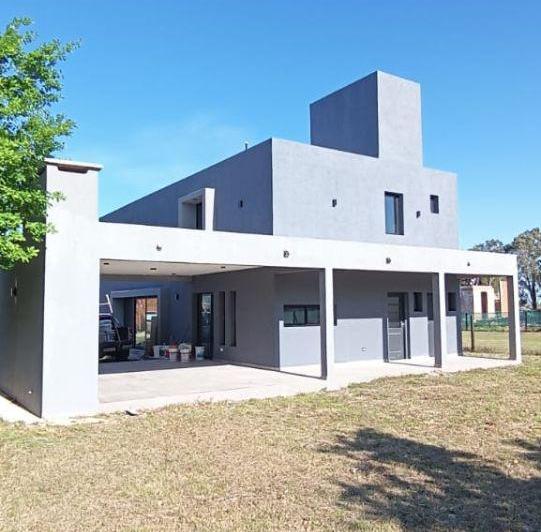 Casa · 175m² · 1 Ambiente · 1 Cochera
