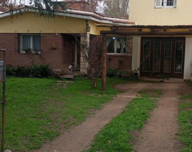 Casa · 88m² · 3 Ambientes · 2 Cocheras