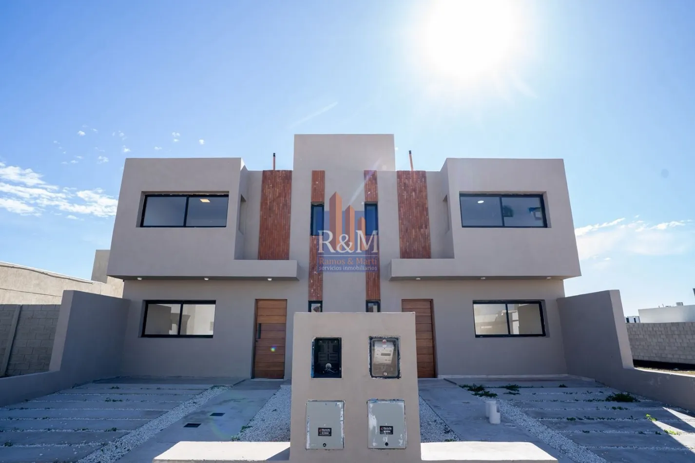 DOCTA: DUPLEX 3D, 2B Y ASADOR - A ESTRENAR