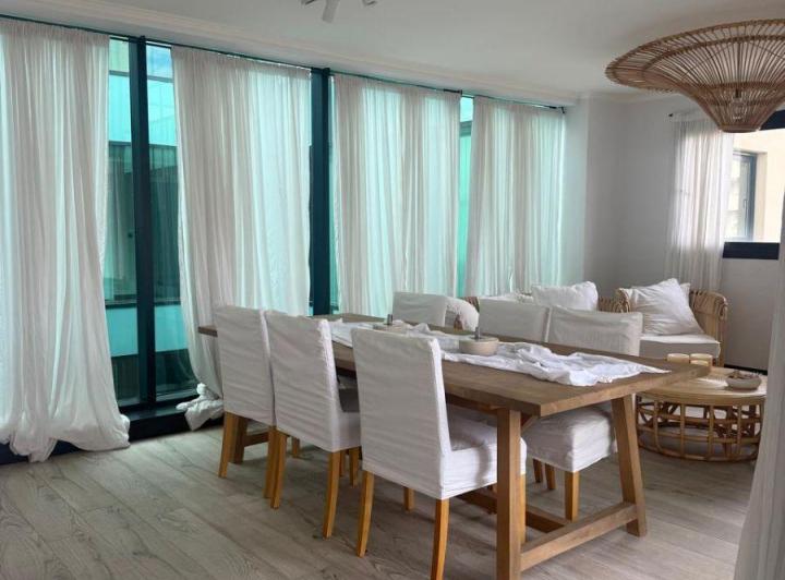 Edificio · 120m² · 6 Ambientes · 1 Cochera