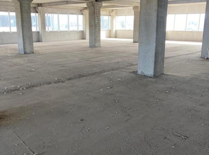 Oficina comercial · 660m²