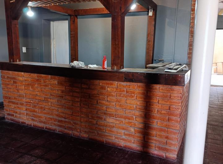Local comercial · 180m²