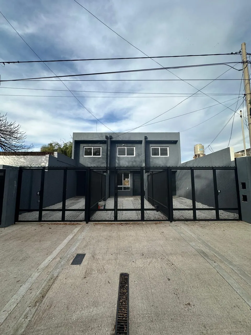 Dúplex a Estrenar en Barrio Jardín  2 Dormitorios  Patio y Asador