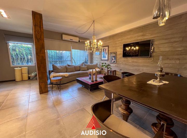 Casa · 160m² · 5 Ambientes · 1 Cochera