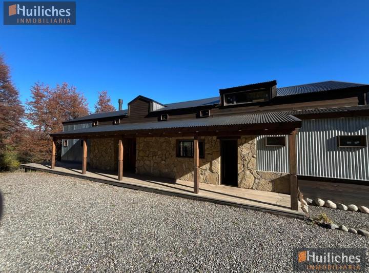 Casa · 480m² · 7 Ambientes