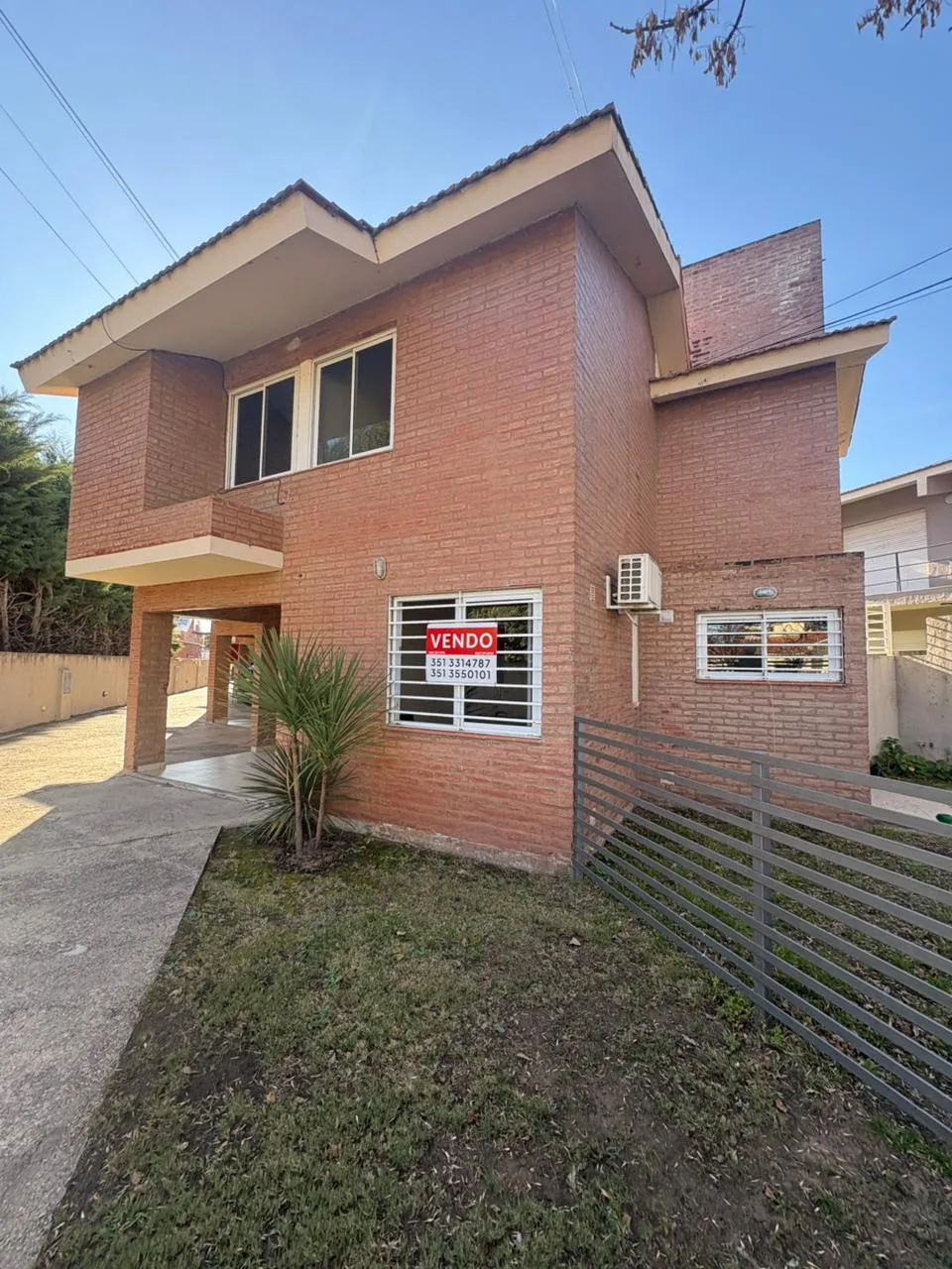 SE VENDE DUPLEX  COMPLEJO CERRADO LA PALOMA V. CARLOS PAZ B° STA RITA DEL LAGO A 2 CUADRAS DE COSTANERA