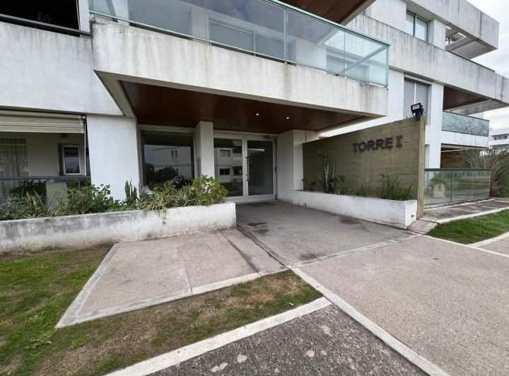 Departamento · 100m² · 5 Ambientes · 1 Cochera