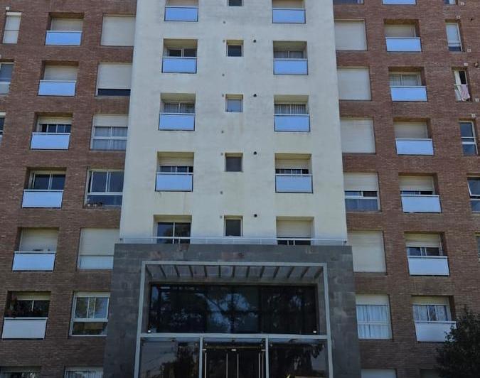 Departamento · 241m² · 5 Ambientes · 2 Cocheras