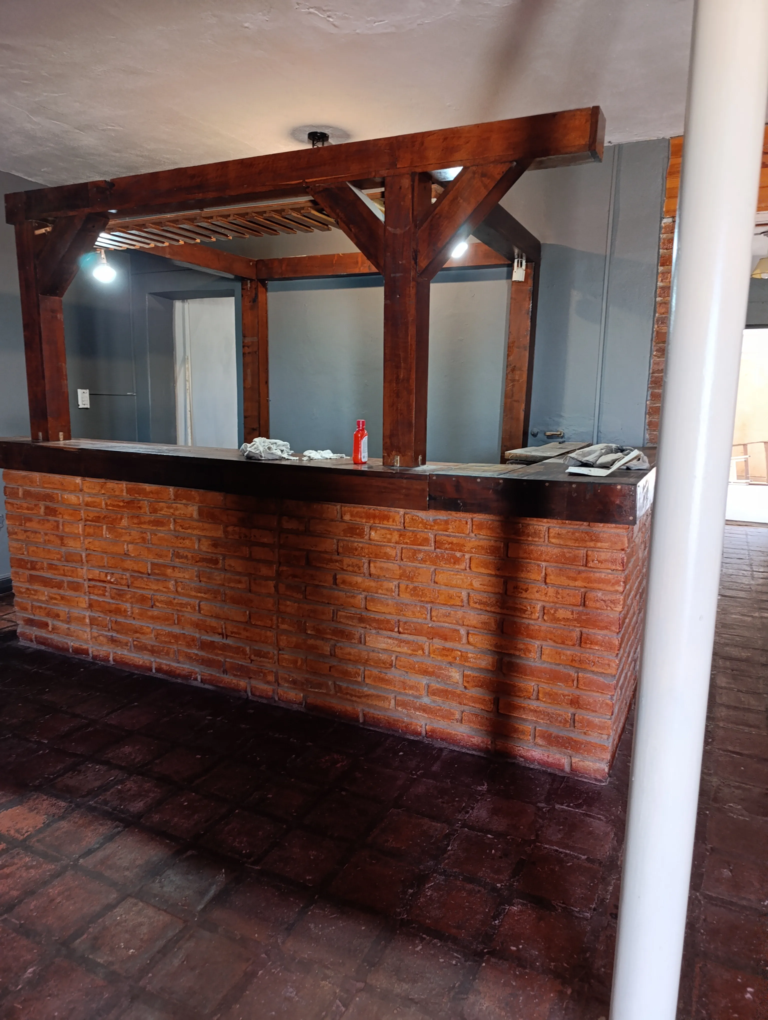 LOCAL COMERCIAL EN ALQUILER EN DESPEÑADEROS RUTA 36