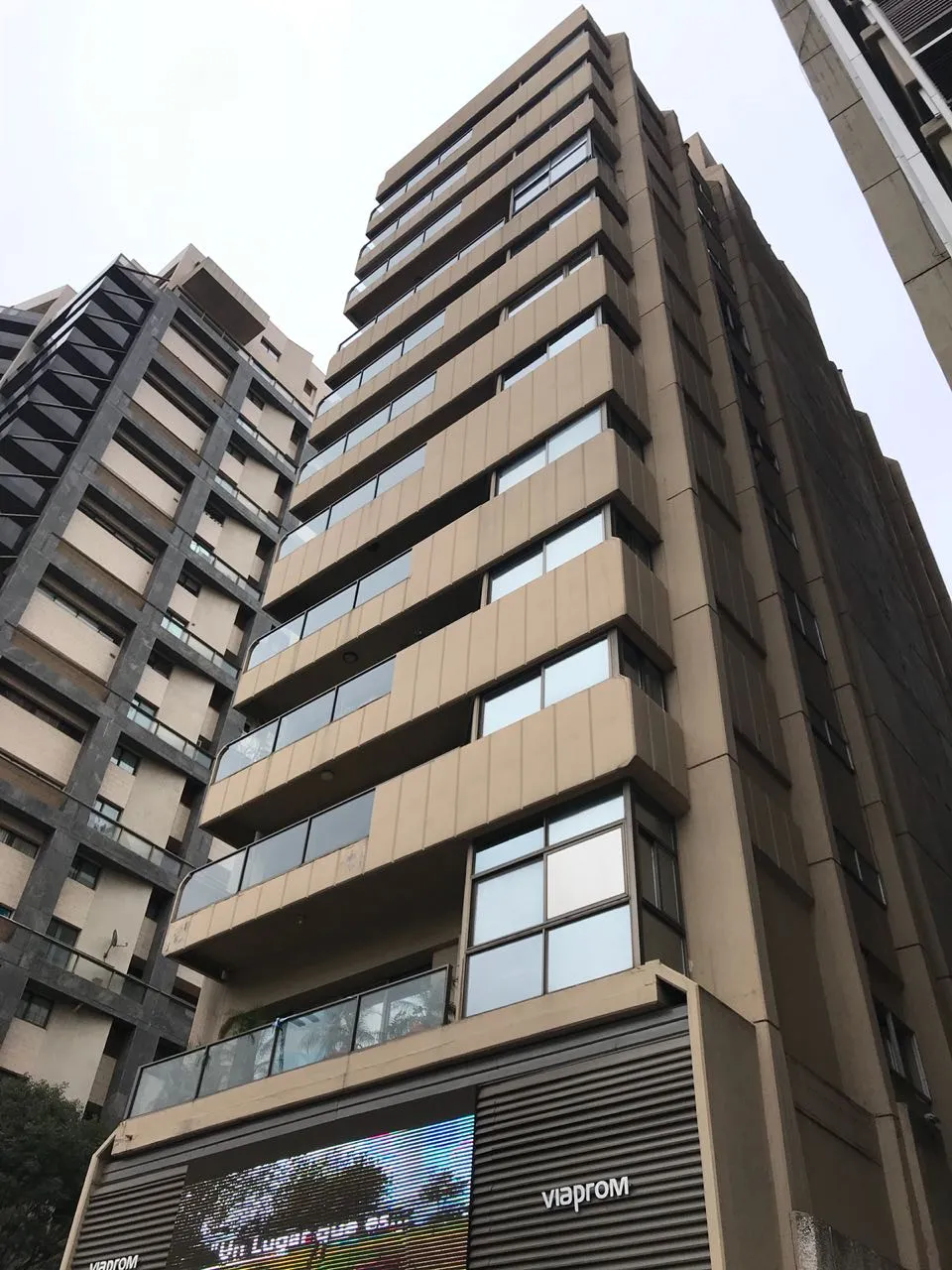 PISO DE TRES DORMITORIOS FRENTE A PLAZA ESPAÑA