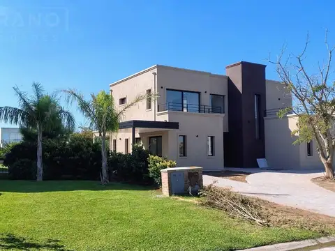 Casa en Alquiler en Haras Santa Maria, Countries y Barrios Cerrados en Escobar