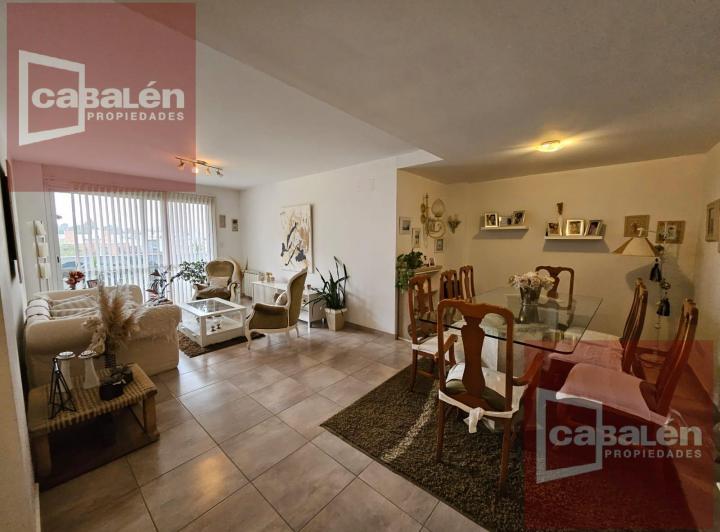 Departamento · 128m² · 8 Ambientes · 1 Cochera