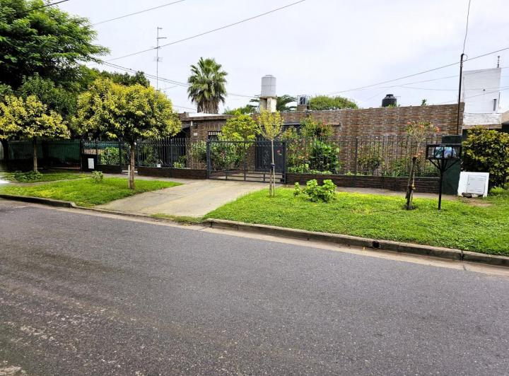 Casa · 120m² · 4 Ambientes · 1 Cochera