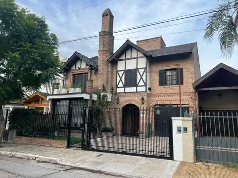 Casa en Venta en Ciudad Jardin del Palomar, Partido de Tres de Febrero