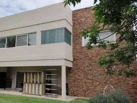 Casa en Venta en Countries y Barrios Cerrados en Escobar, Partido de Escobar