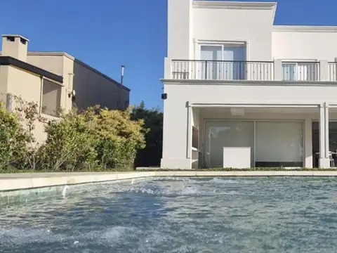 Casa en Venta en Pilar del Este - Santa Elena, Countries y Barrios Cerrados en Pilar