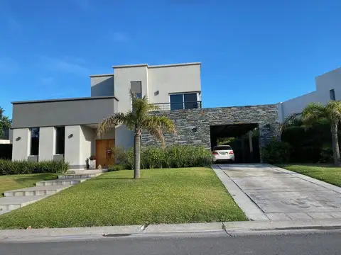 Casa en Venta en Haras Santa Maria, Countries y Barrios Cerrados en Escobar