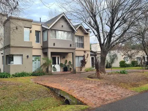 Casa en Venta en San Patricio, Countries y Barrios Cerrados en Francisco Alvarez