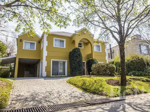Casa en Venta en Septiembre, Countries y Barrios Cerrados en Escobar