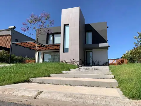 Casa en Venta en Puertos, Countries y Barrios Cerrados en Escobar