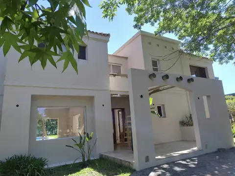 Casa en Venta en Saint Matthews, Countries y Barrios Cerrados en Pilar
