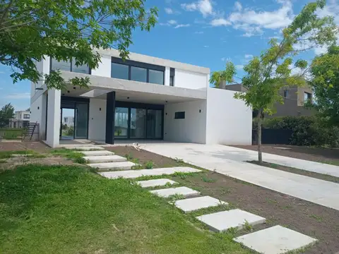 Casa en Venta en El Naudir, Countries y Barrios Cerrados en Escobar